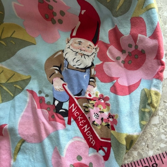 Vintage Nick & Nora Sz Small Pajama Set
Floral Garden Gnome Cotton Logo Branded - Picture 4 of 8